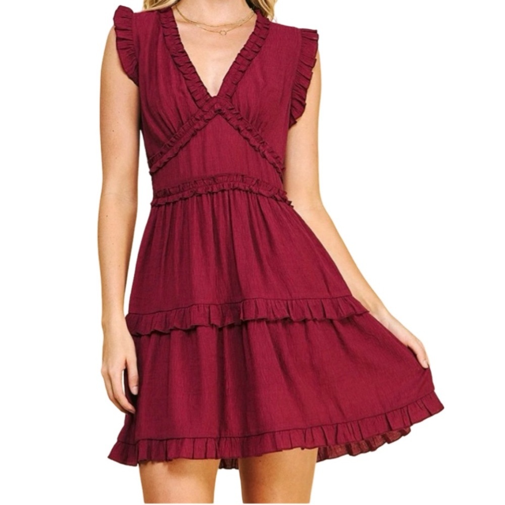 Pinch Elegant Burgundy Tiered Cap Sleeveless Ruffle Dress. Size XL. Measures M.